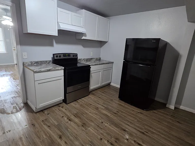 485 Garland St — Photo 5