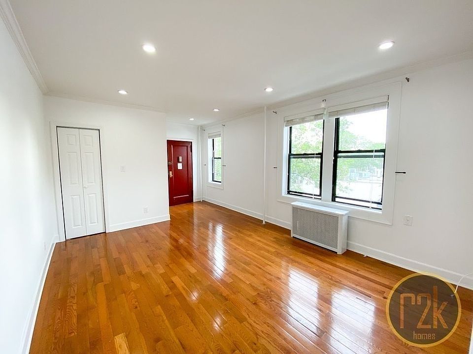 1st image of 31-09 21st Ave #B3