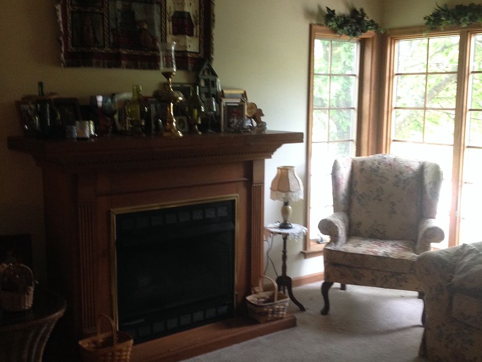 2nd image of 240 Callery Dr