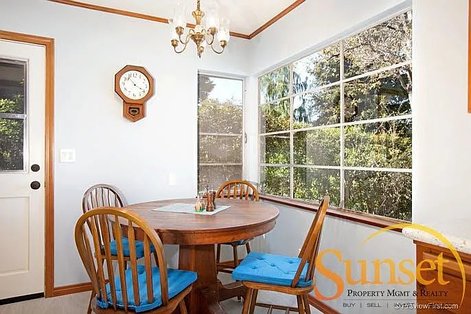 3271 Homer St — Photo 11