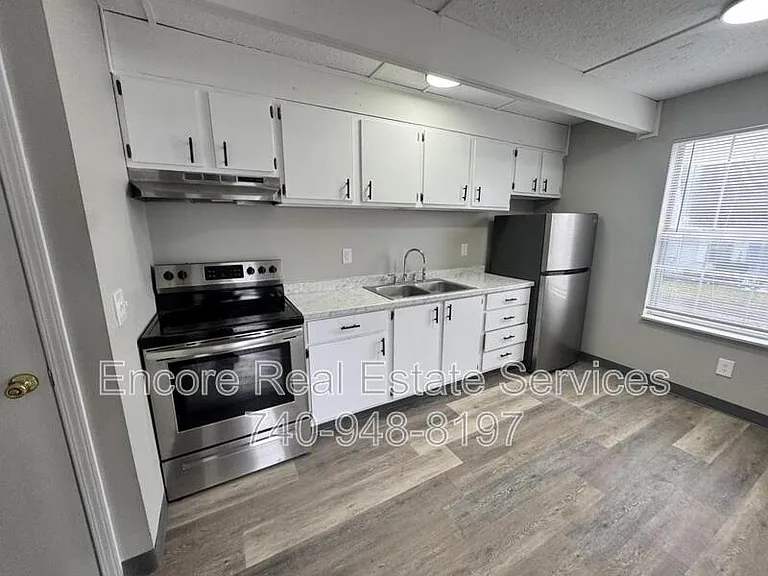 563 Brookside Ct — Photo 7