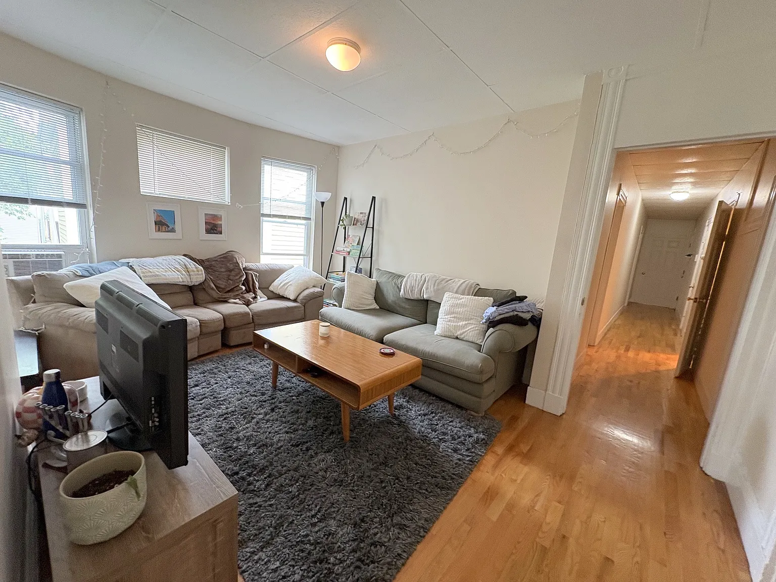 3 bed, 1300 sqft, $4,200 — Photo 4