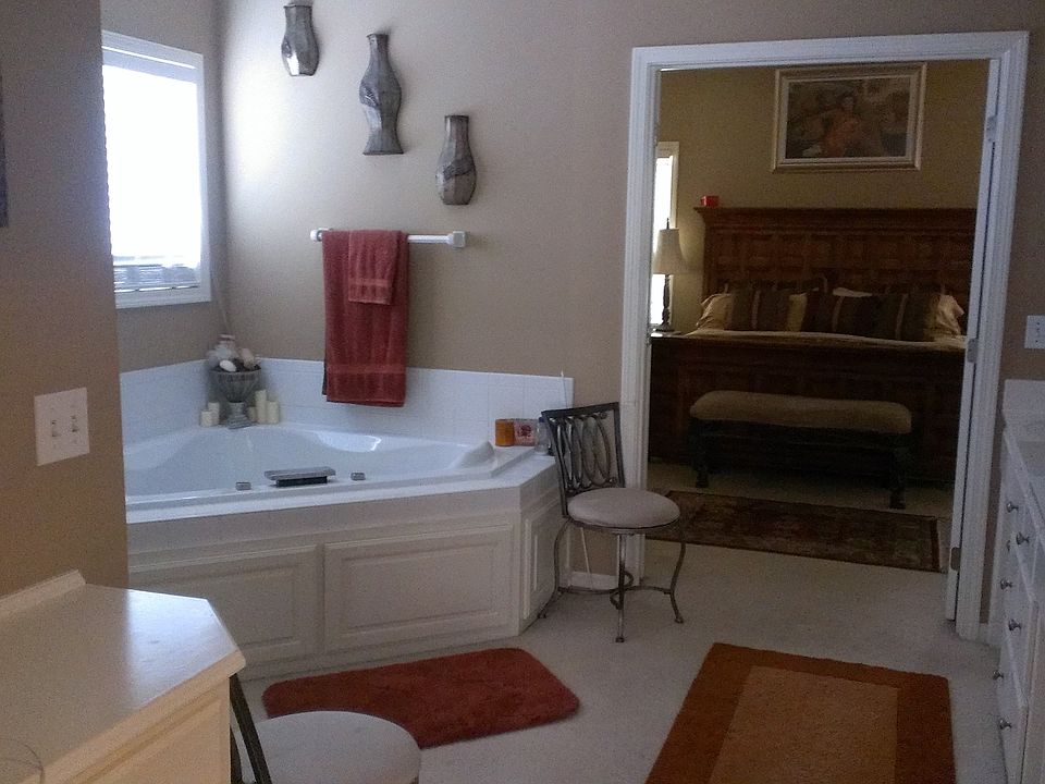 1st image of 10704 Merion Dr