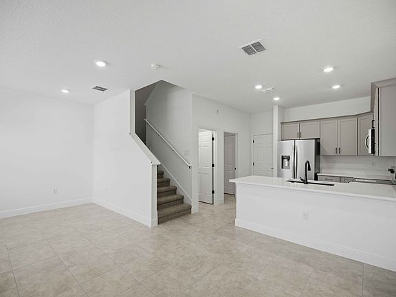 5th image of 5620 SW 72nd Ave