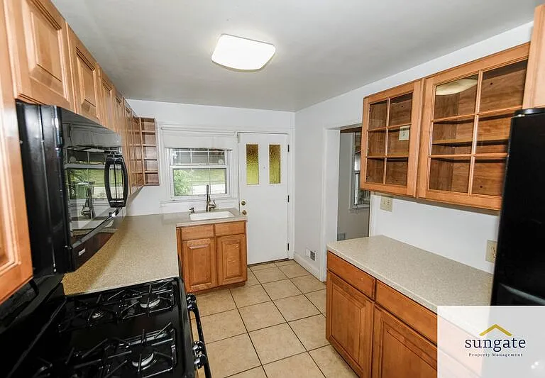 8616 Pleasant Plains Rd — Photo 10