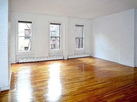 3rd image of 38 W 70th St APT 2