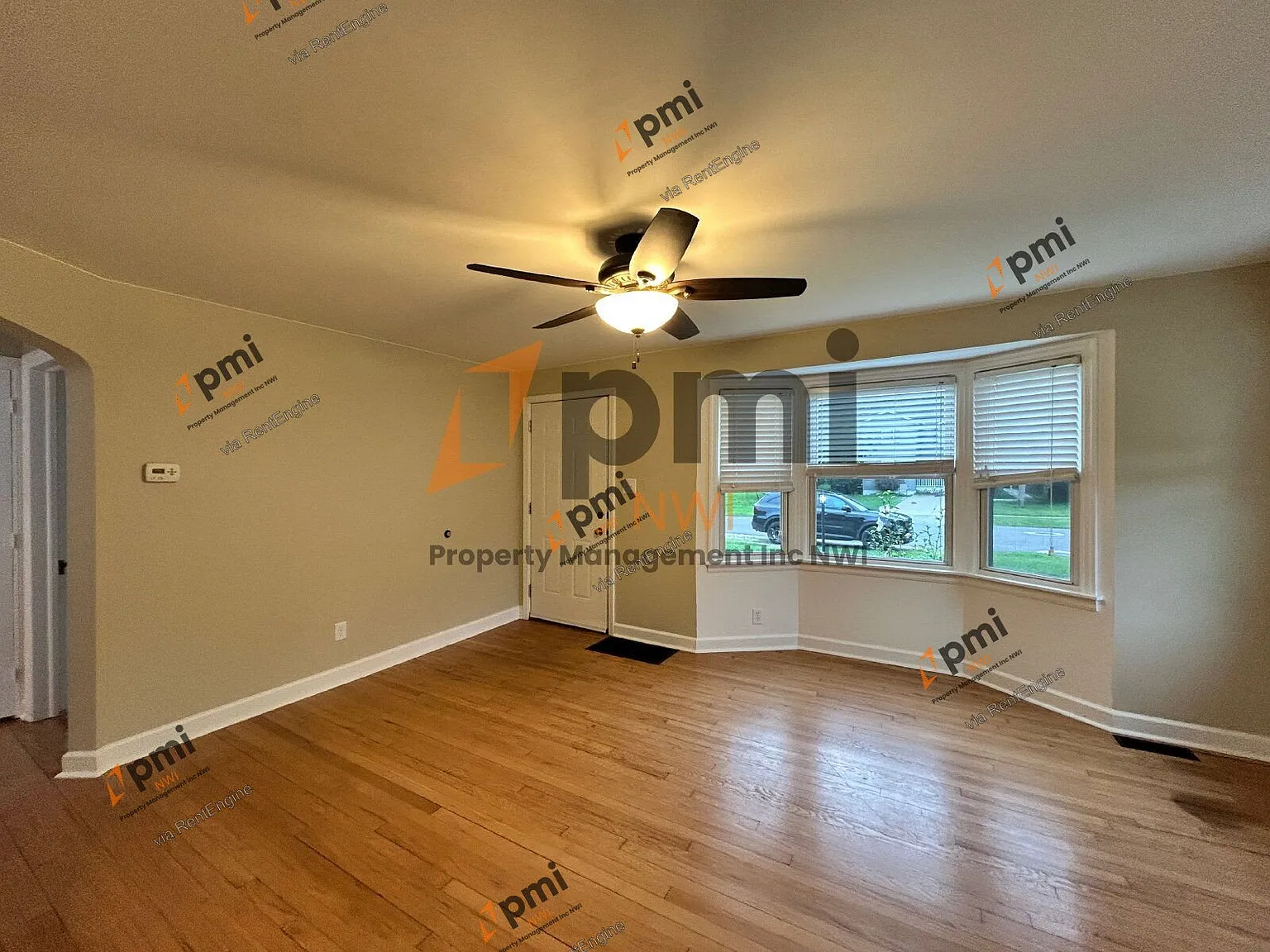 4 bed, 1.0 bath, 1275 sqft, $2,100 — Photo 4