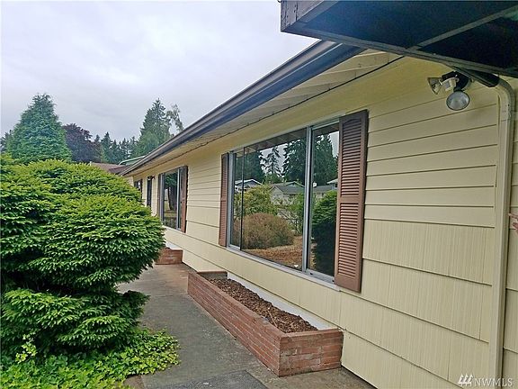 2nd image of 3880 NE Pinecone Dr