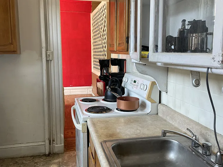 710 N 3rd St #4 — Photo 6
