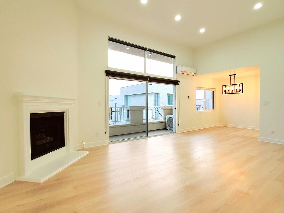 Living Room with a fireplace