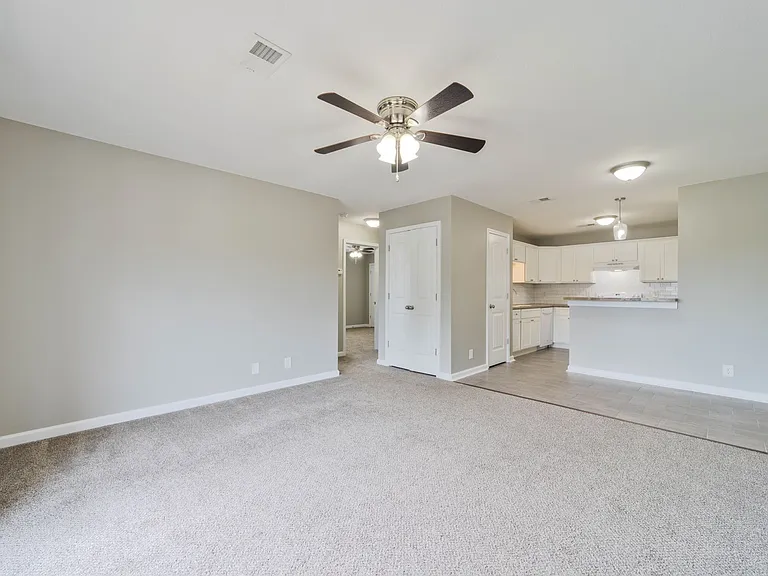 Autumn Ridge Apartment Community — Photo 59