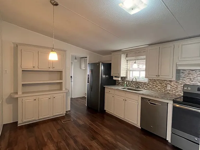 5981 Old State Rd — Photo 8