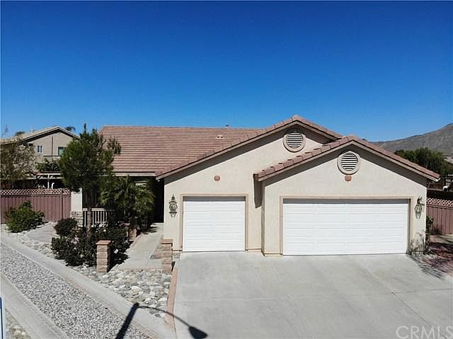 1st image of 299 Tradewinds Ln