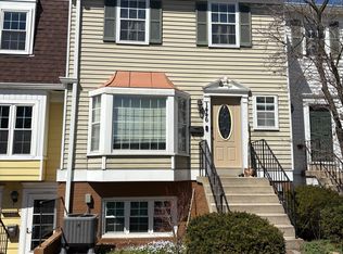 1446 Vineyard Ct, Crofton, MD 21114