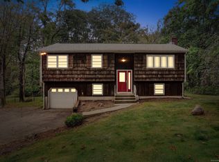 130-132 Great Plain Rd, Danbury, CT 06811