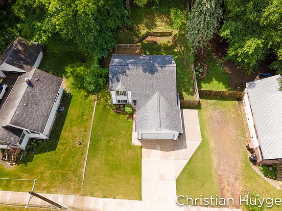 4th image of 848 Ferris St NW