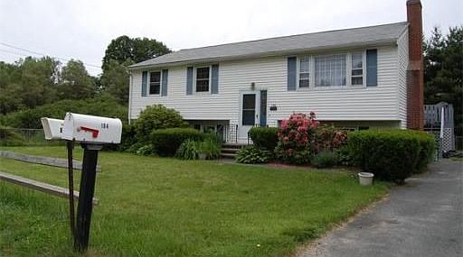 2nd image of 184 Kingsbury Ave