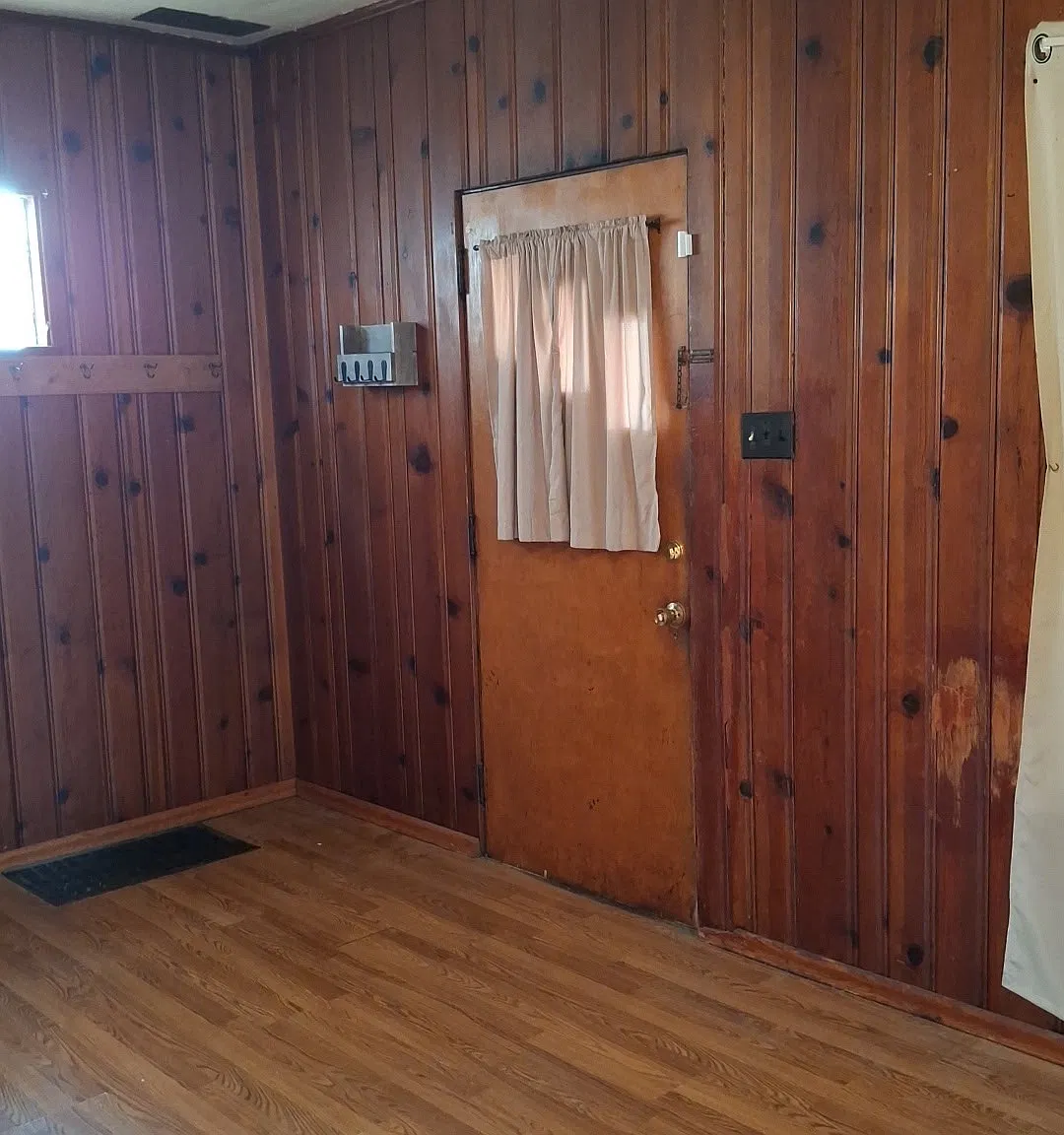 3 bed, 1.5 bath, 1584 sqft, $1,350 — Photo 2
