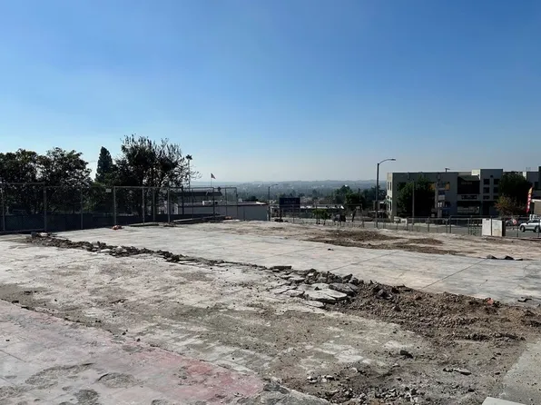 912 E Altadena Dr, Altadena, CA 91001