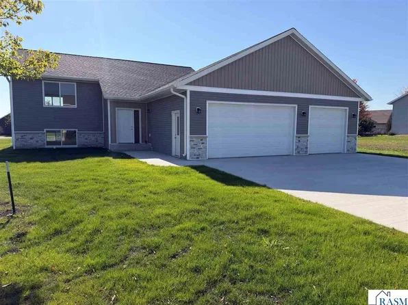 123 Erin Ct, Nicollet, MN 56074