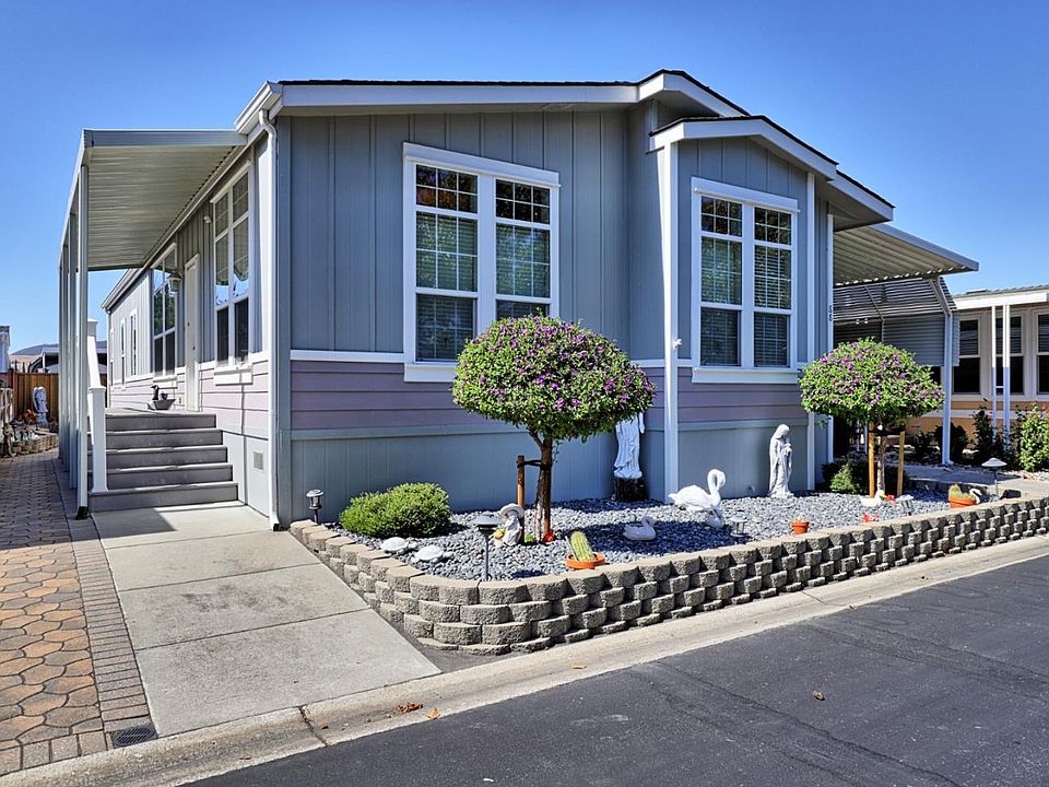 1st image of 88 Park Dr #88