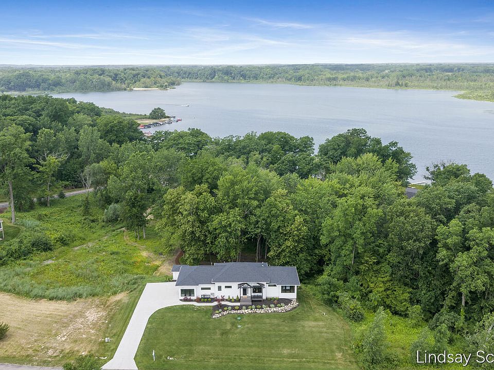 1st image of 9465 Wabasis Pointe Dr NE