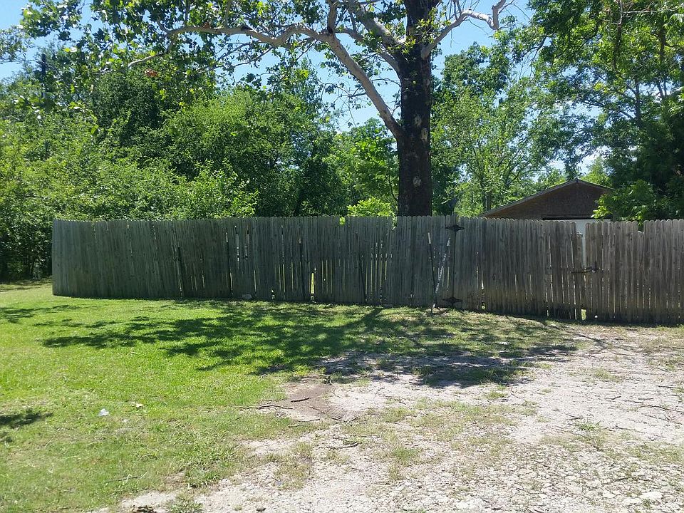 1st image of 108 S 4th St