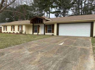 1209 Dogwood St, Clinton, MS 39056