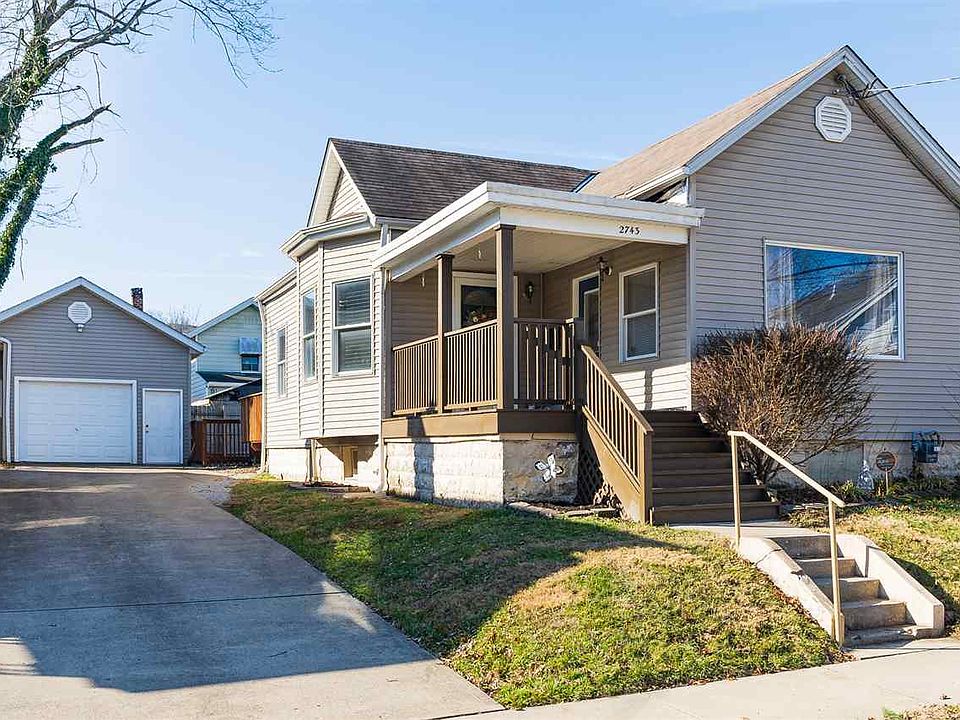 1st image of 2743 Alexandria Ave