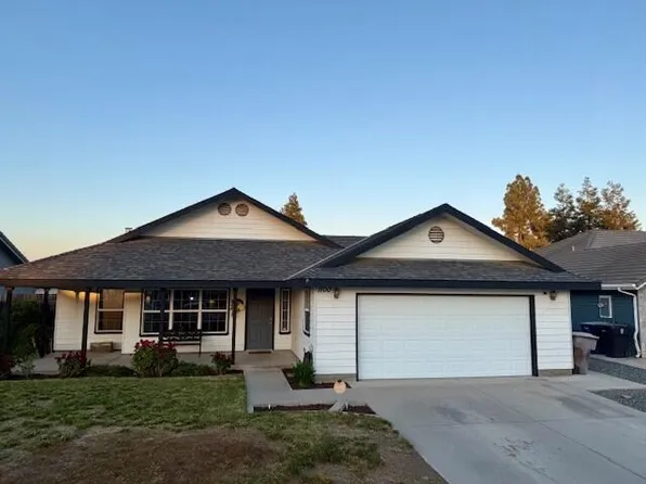 1100 N Greenwood Street, Tulare, CA 93274