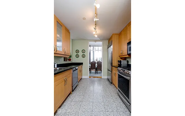 Sold by Douglas Elliman | media 6