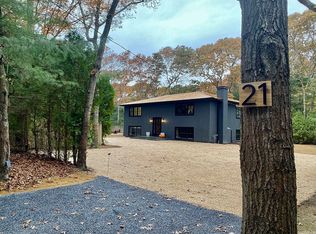 21 Bathgate Rd, Wainscott, NY 11975