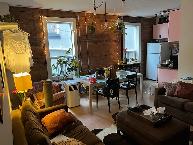 225 Gladstone Ave — Photo 33