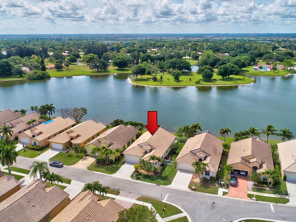 9598 Lago Dr - Verona Lakes