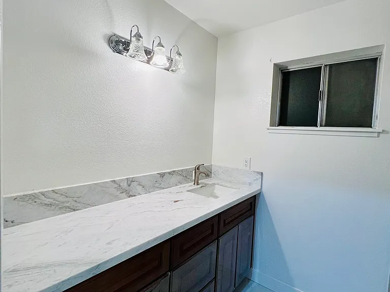 36799 Burdick St — Photo 7