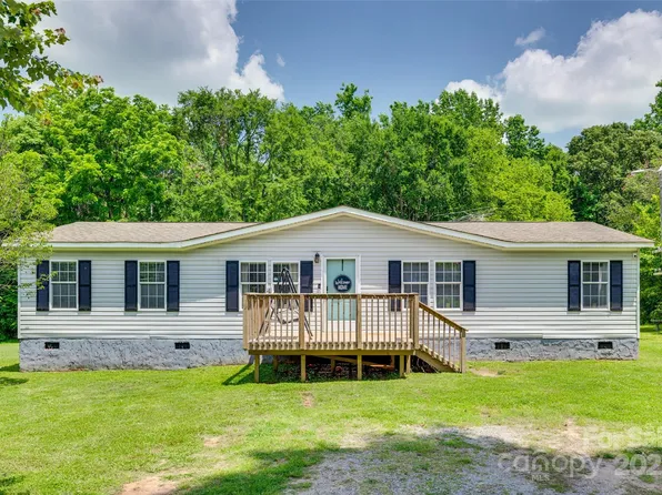 284 Cedar Grove Rd, Clover, SC 29710