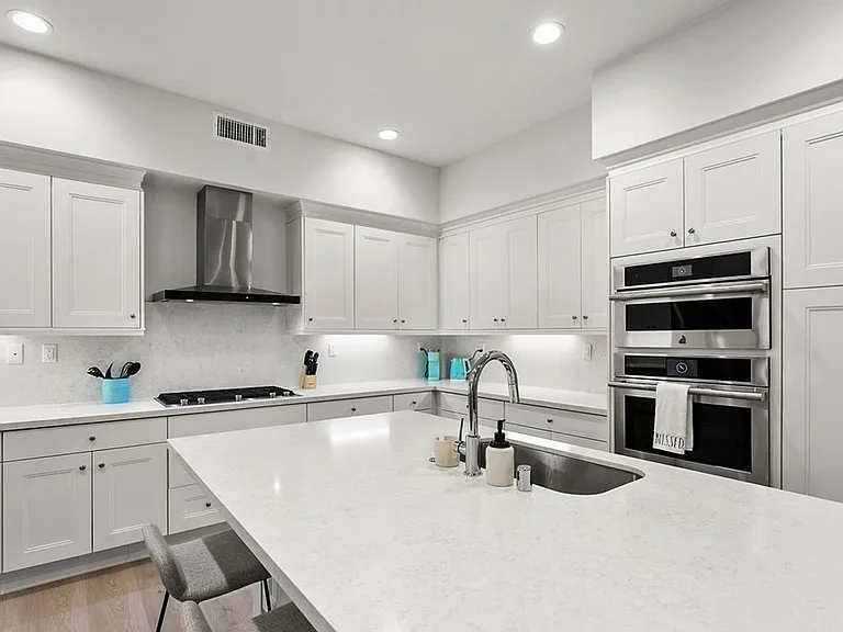 3440 Doheny Way — Photo 13