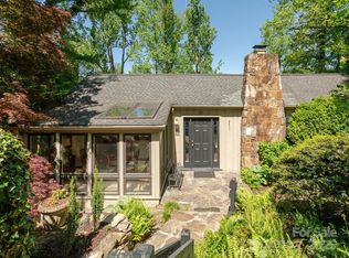 203 Lake Dr, Laurel Park, NC 28739