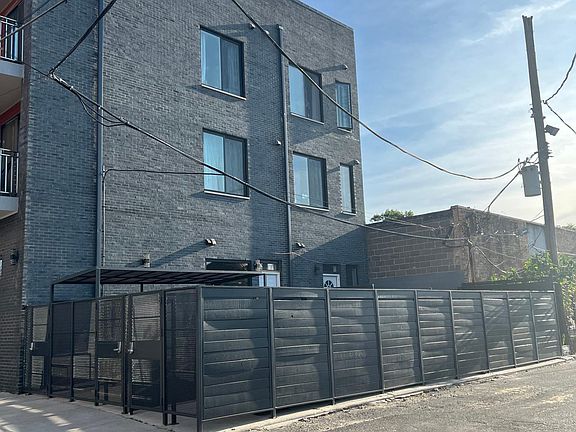 5th image of 700 N Marshall St #C2