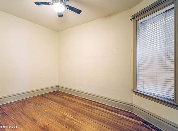 5th image of 1243 W Newport Ave #2