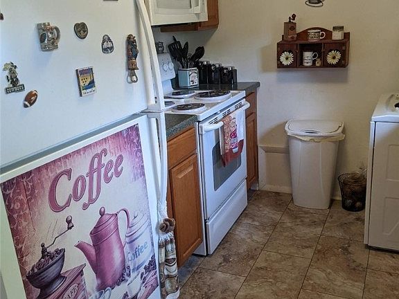 4th image of 1600 Mars Hill Dr #1