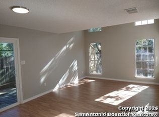 7510 Oak Chase, San Antonio, TX 78239