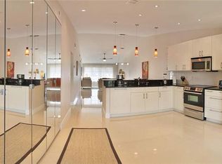 4090 Looking Glass Ln APT 6, Naples, FL 34112