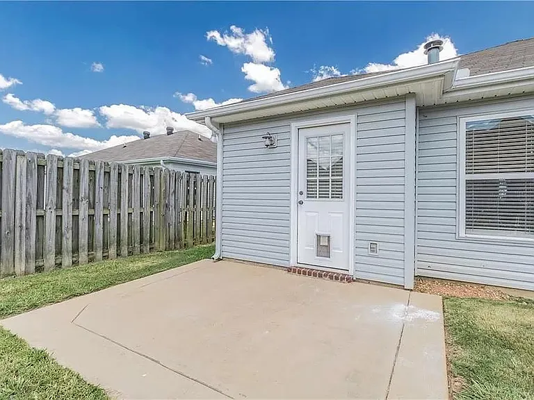 4607 SW Limestone Ave — Photo 25