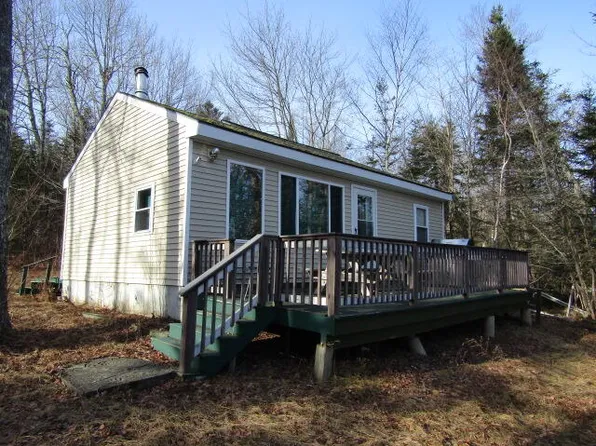 10 Gould Lane, Searsport, ME 04974