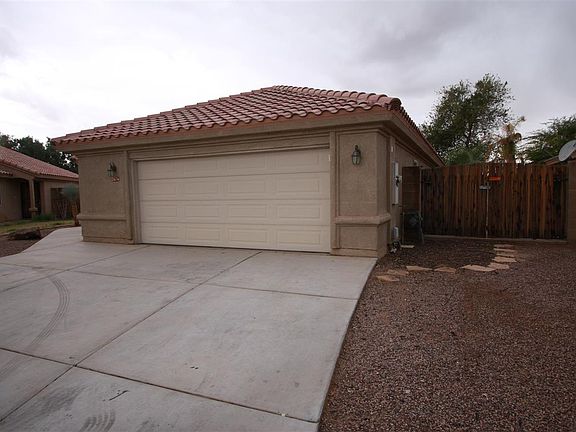 2nd image of 2676 S Paloma Ave