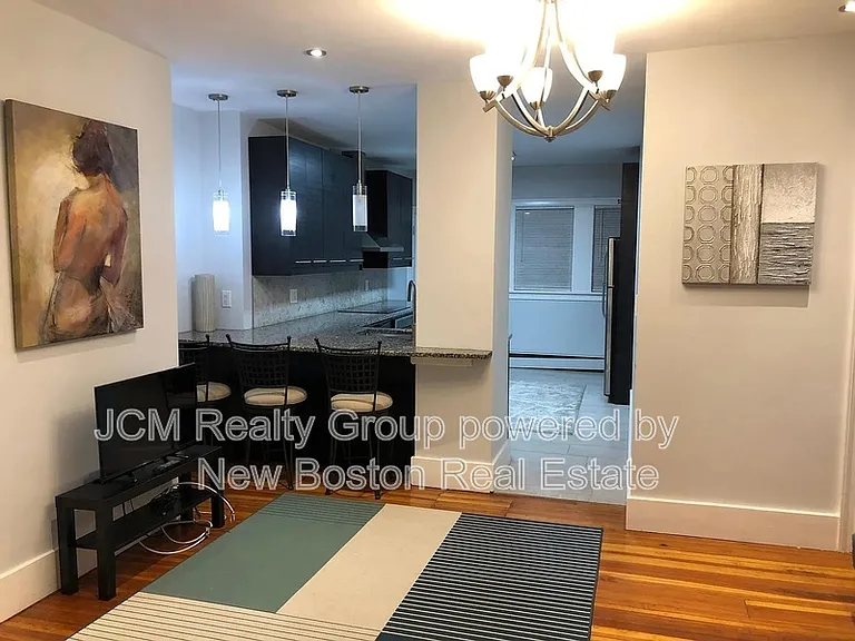 18 West St — Photo 2