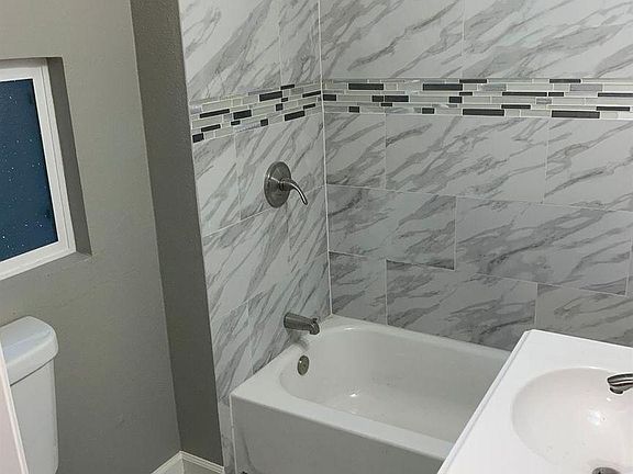 5th image of 2612 W Sierra St