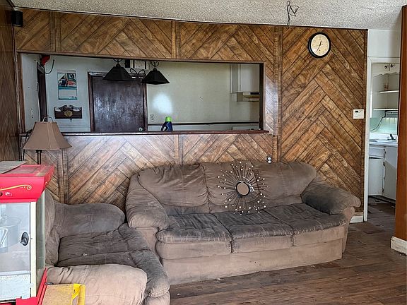 2nd image of 4417 McKibben St