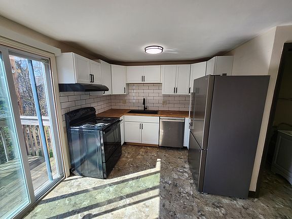 2nd image of 56 Frances St #4